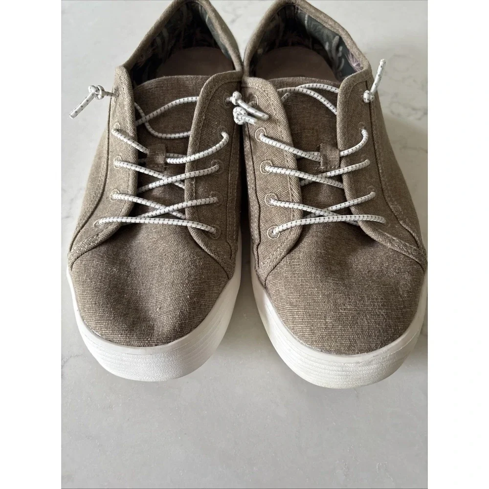 Hey Dude Wally Cody M Craft Tan Slip-On Men's 7 Women's 9 Boat Shoes Sneakers